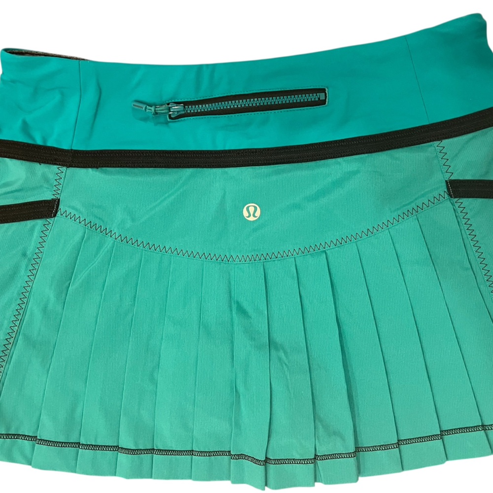 Lululemon pleated tennis skirt with interior shorts